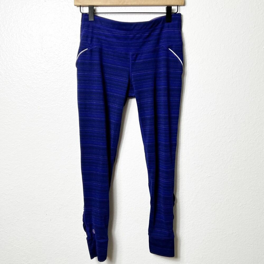 Athleta Women Purple Small Leggings with Back Pocket
